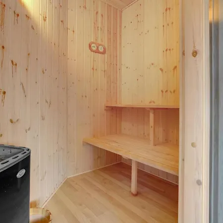 In With Kitchen