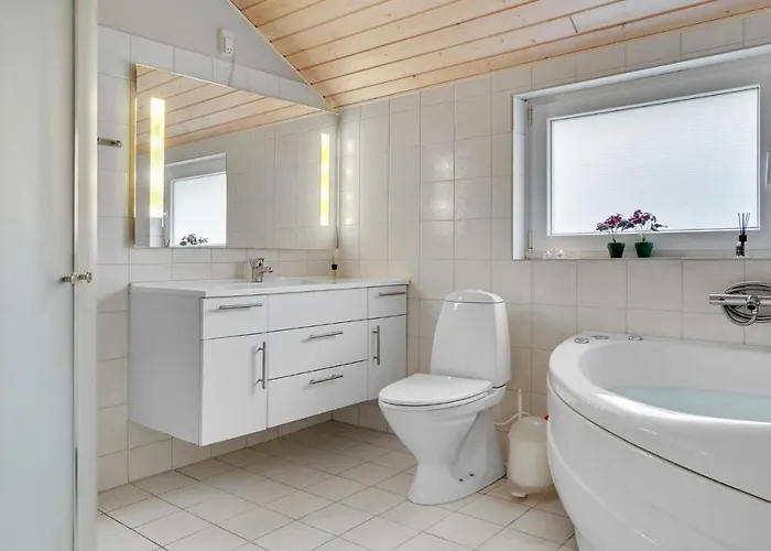 Ferienhaus In With Kitchen Hovborg